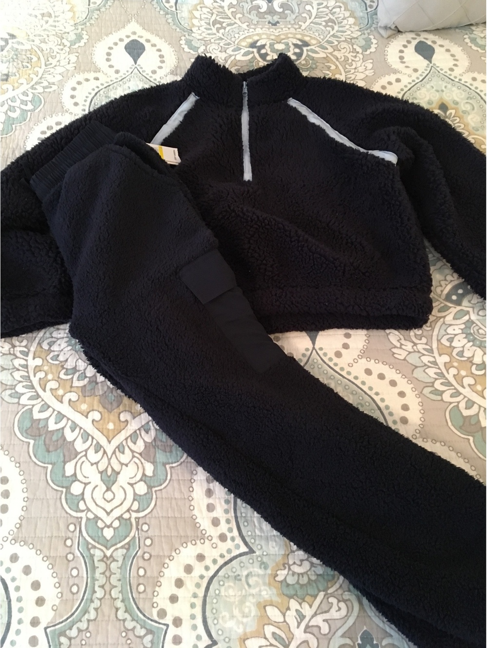 Hippie Rose Women's Navy Sherpa Fleece Set with Cargo Pants and Quarter Zip Pul